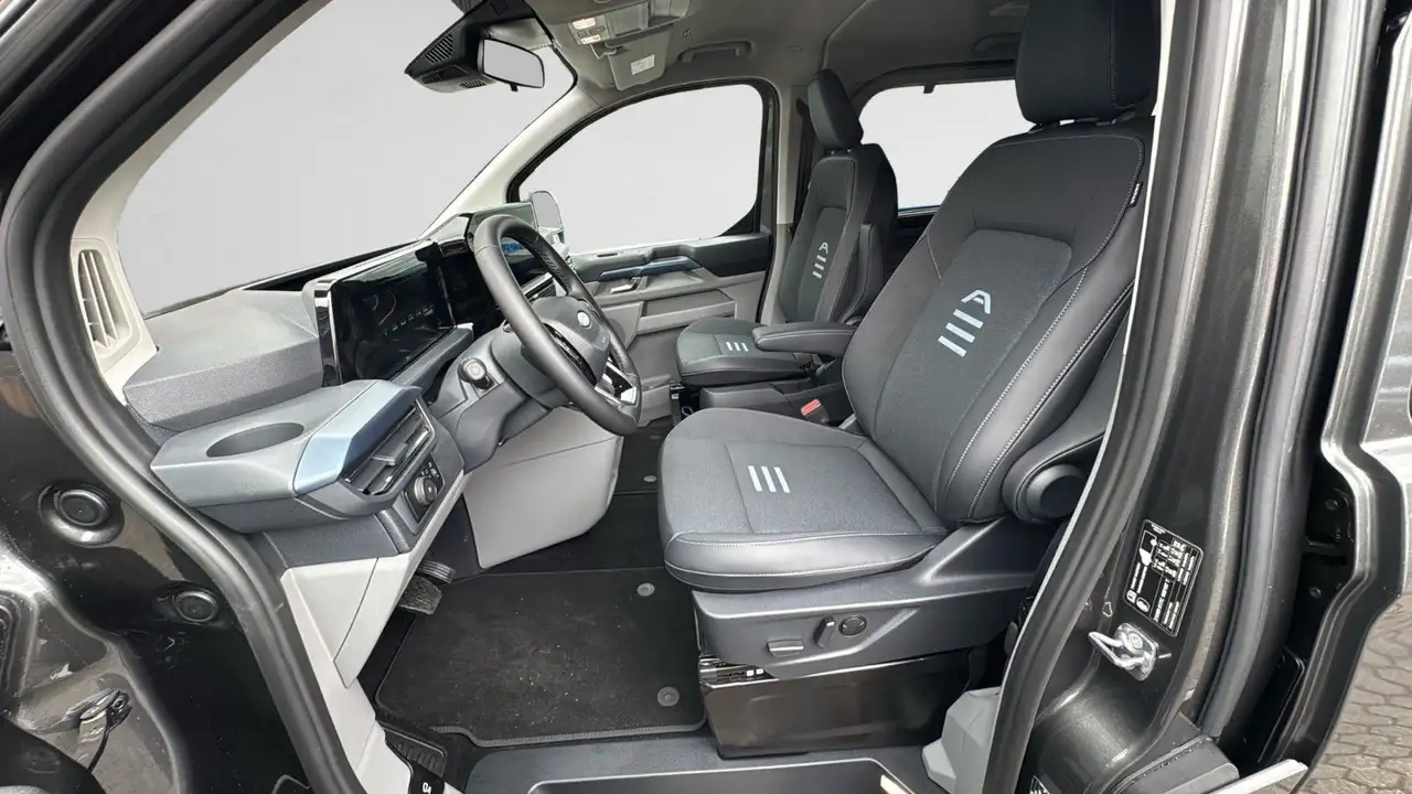 Ford Tourneo Custom Active L2 FWD 12