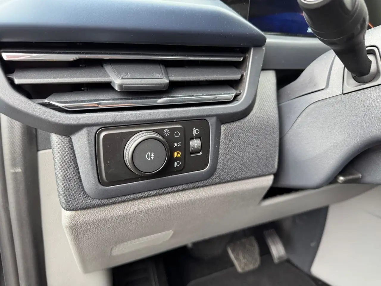 Ford Tourneo Custom Active L2 FWD 15