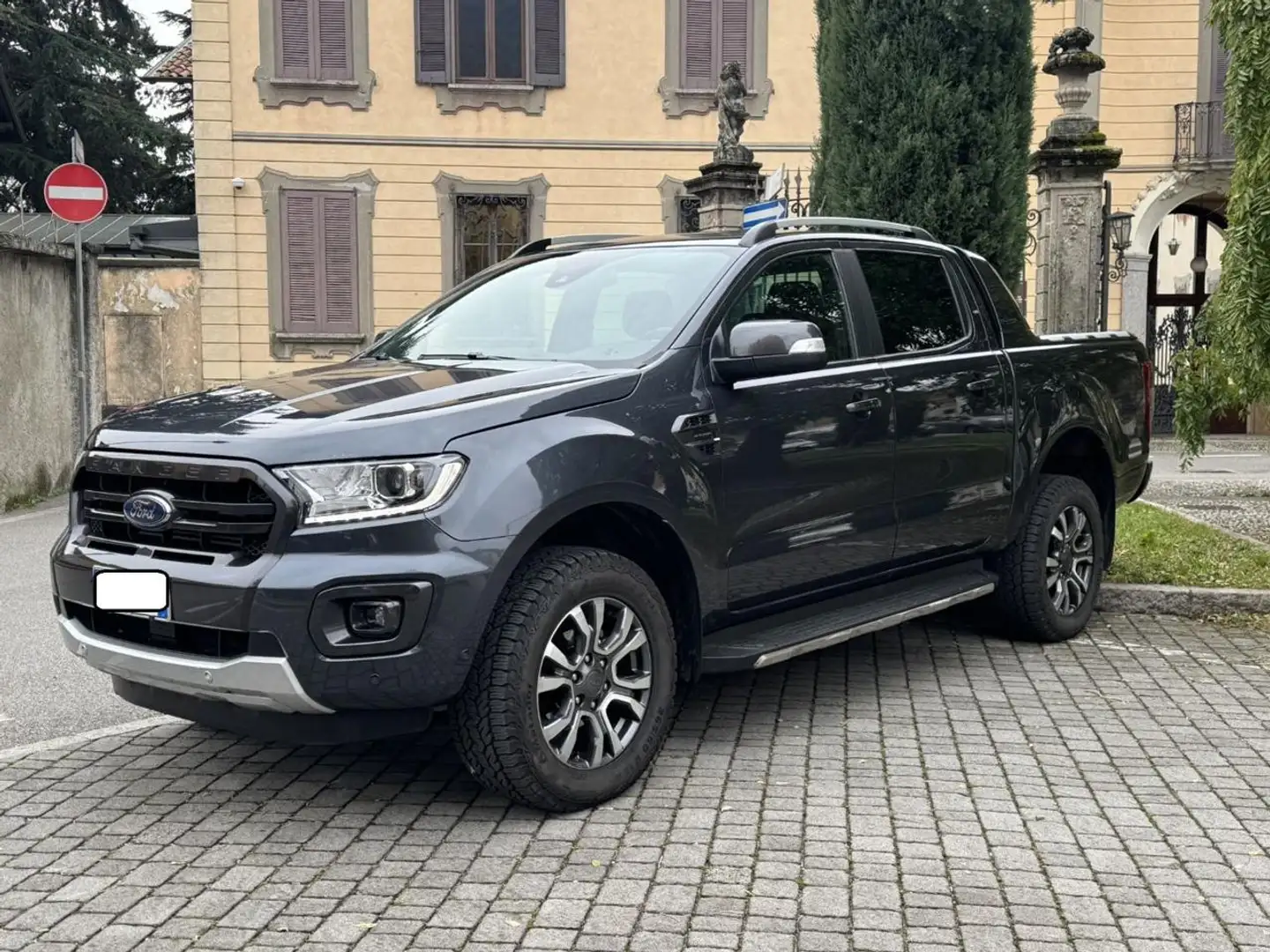 Ford Ranger 2.0 ECOBLUE aut. 213 CV DC Wildtrak 5 posti Grau - 1