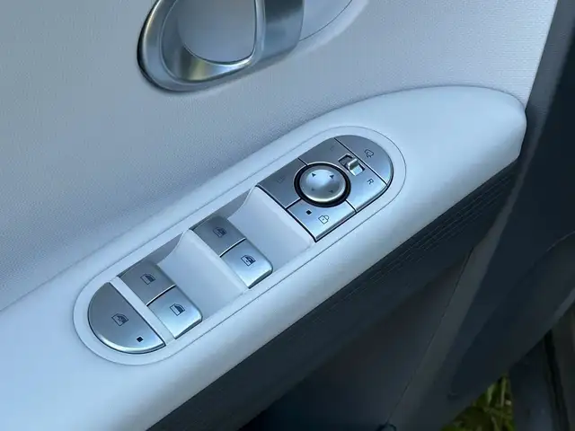Hyundai Ioniq 5 view 10