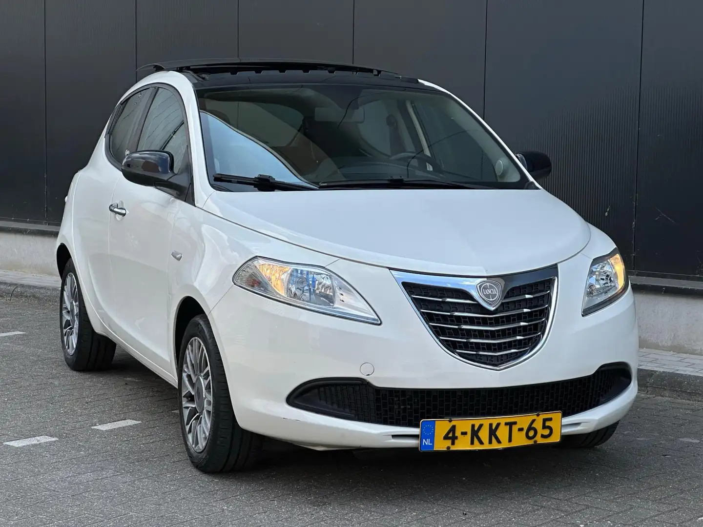 Lancia Ypsilon 0.9 TwinAir Silver 5-DEURS PANO/CRUISE/AIRCO | NET Wit - 2