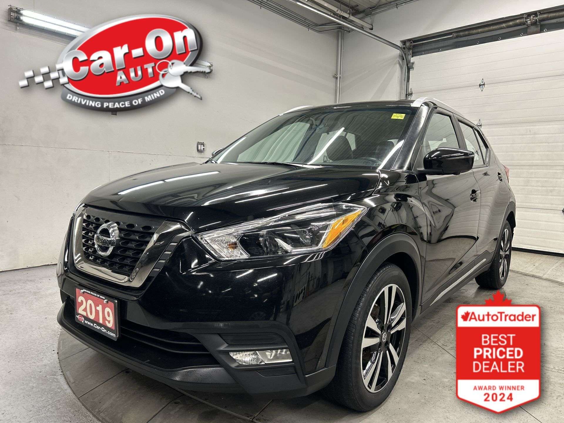 Black 2019 Nissan Kicks SR FWD SUV / Crossover Front-Wheel Drive Automatic