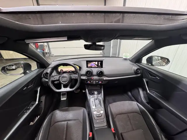 Audi Q2 view 11