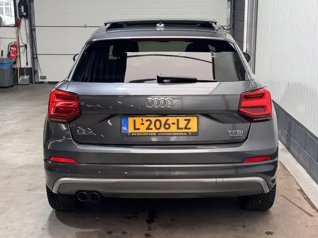 Audi Q2 view 6
