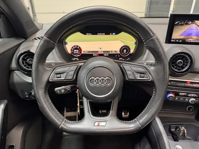 Audi Q2 view 12