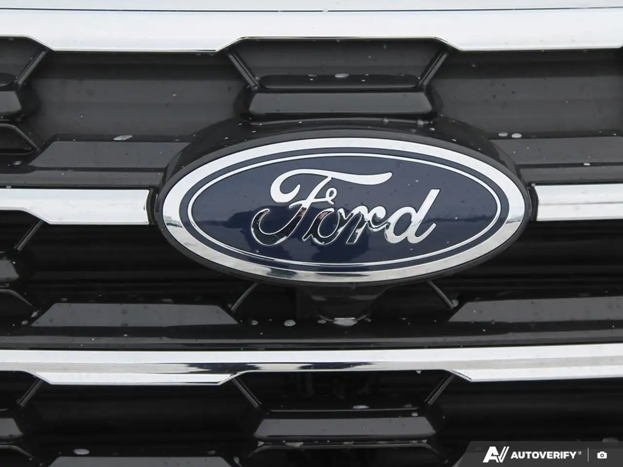 Ford Explorer снимка Ford Explorer