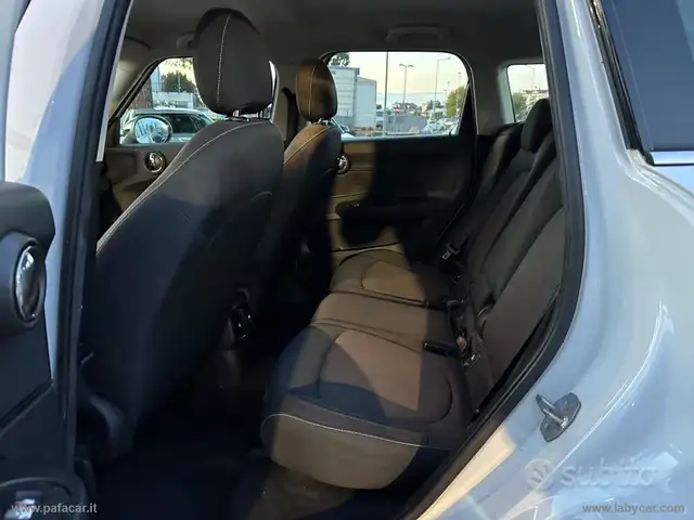Mini Countryman view 10