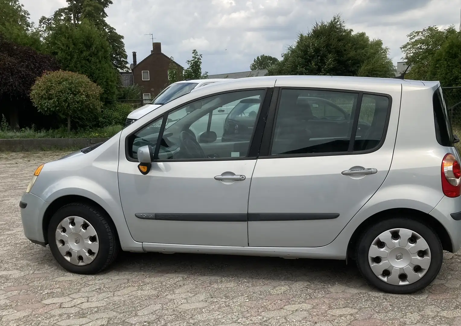 Renault Modus 1.6-16V Tech Road Szürke - 1