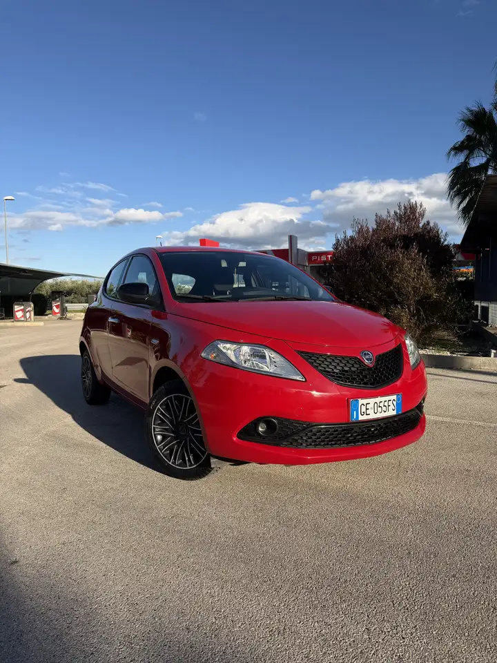 Lancia Ypsilon 2023