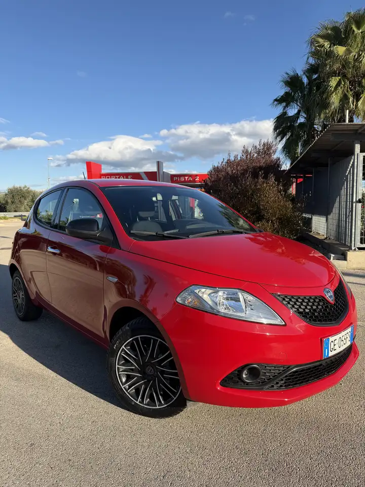 Lancia Ypsilon 2023