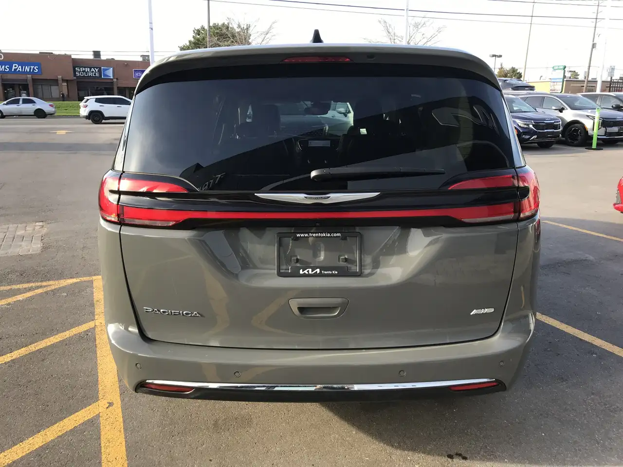 Chrysler Pacifica снимка Chrysler Pacifica
