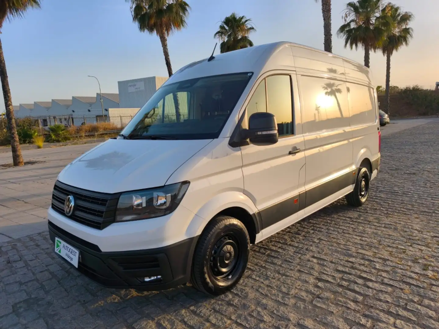 Volkswagen Crafter Furgón 2.0TDI SCR 35 BM L3H2 103kW Blanc - 2