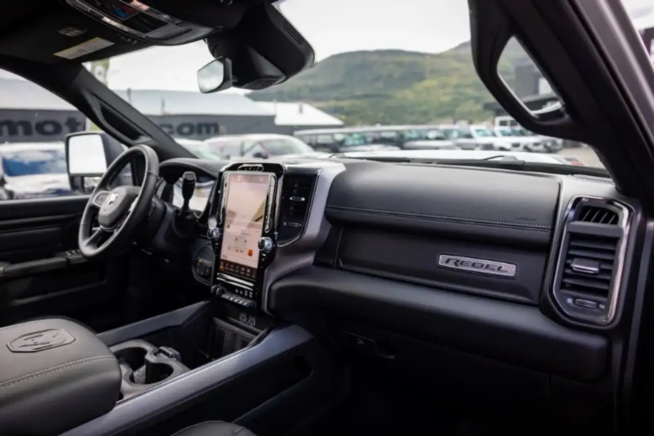 RAM 2500 снимка RAM 2500