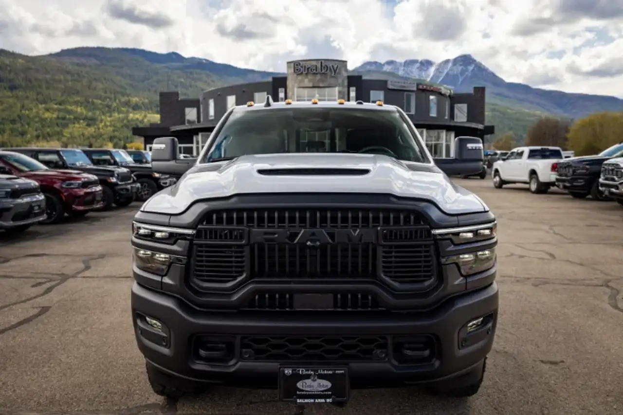 RAM 2500 снимка RAM 2500