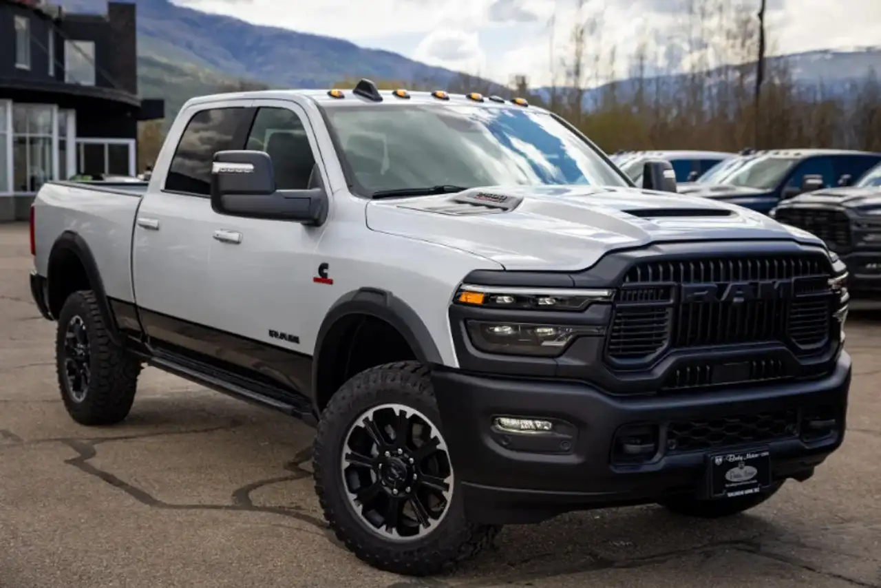 RAM 2500 снимка RAM 2500