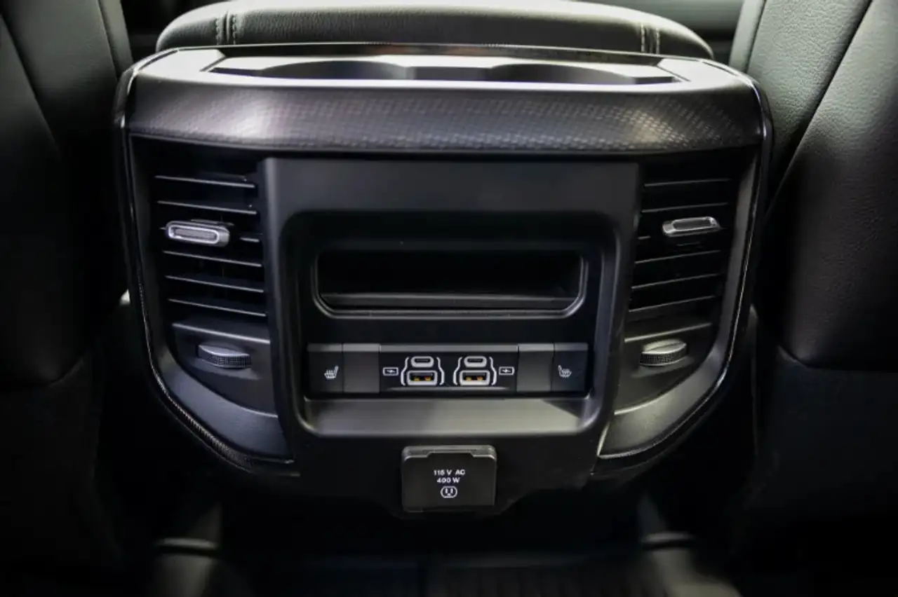 RAM 2500 снимка RAM 2500