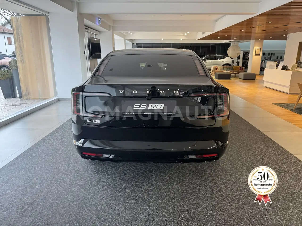 Volvo ES90 2026
