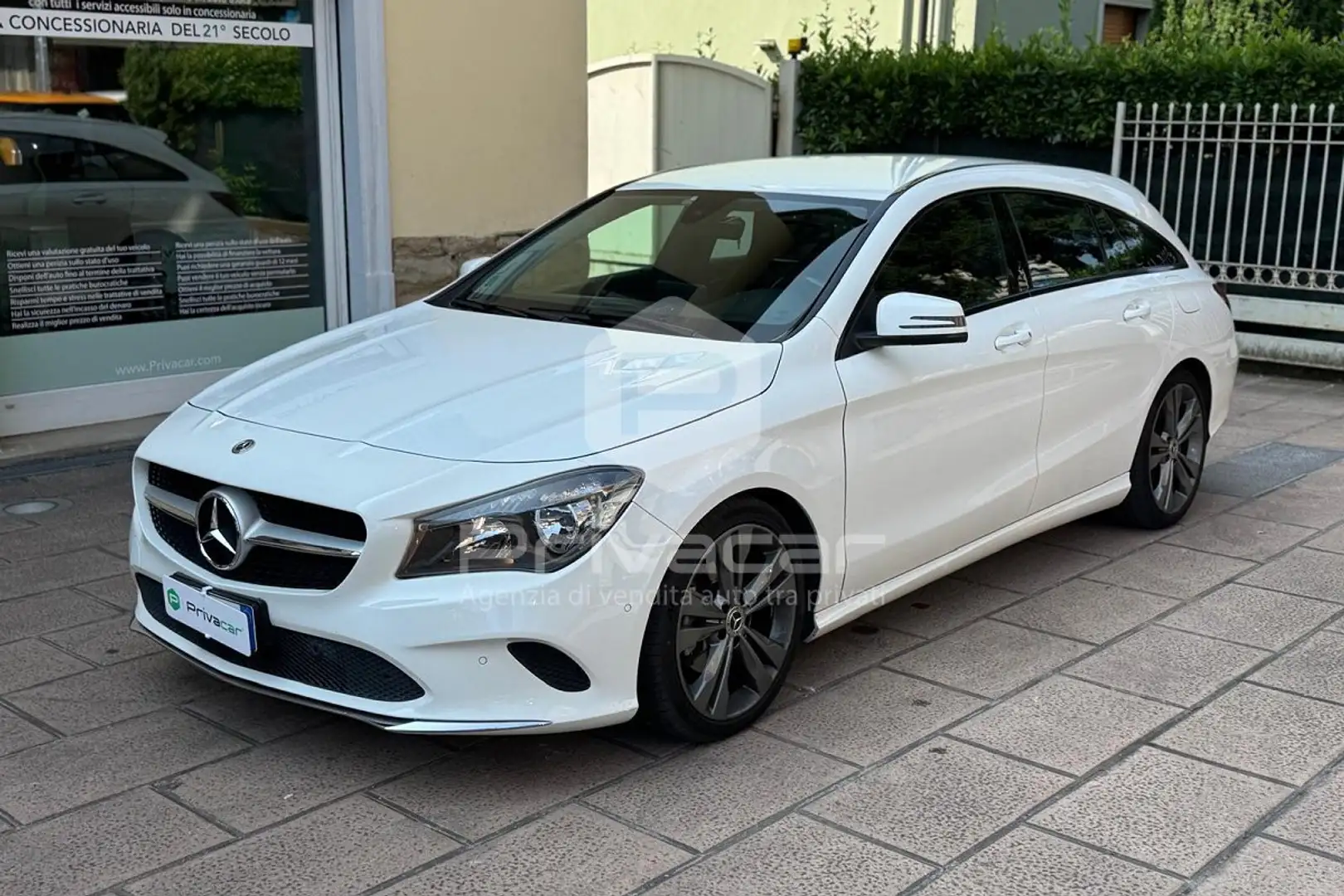 Mercedes-Benz CLA 200 CLA 200 d S.W. Automatic Sport Bianco - 1