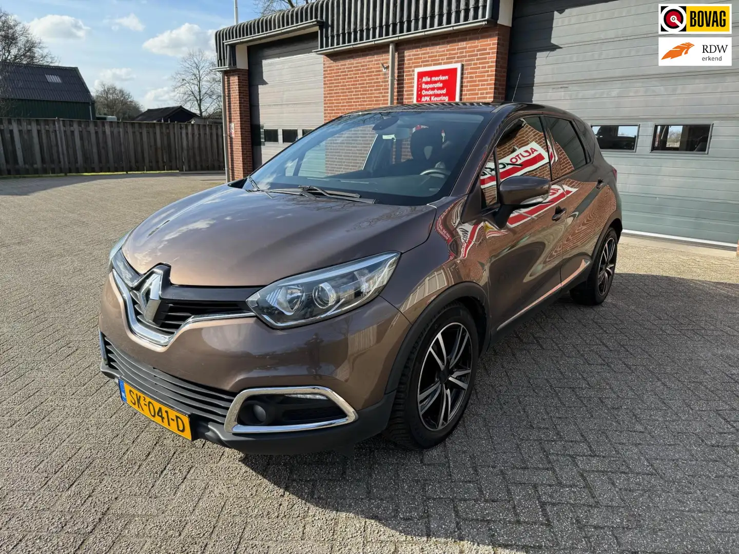 Renault Captur 1.2 TCe Dynamique Brun - 1
