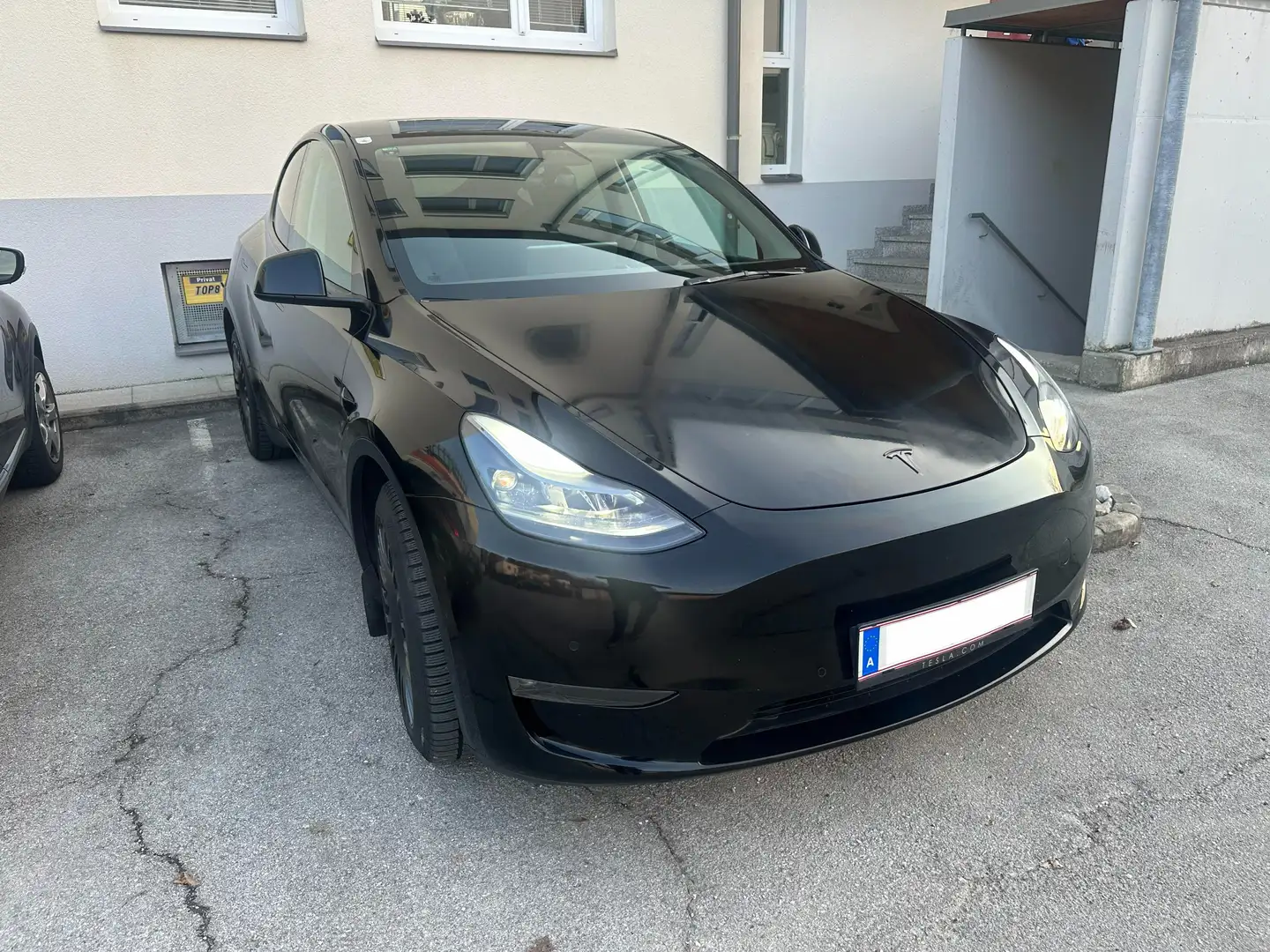 Tesla Model Y Model Y Long Range AWD 75kWh Schwarz - 2
