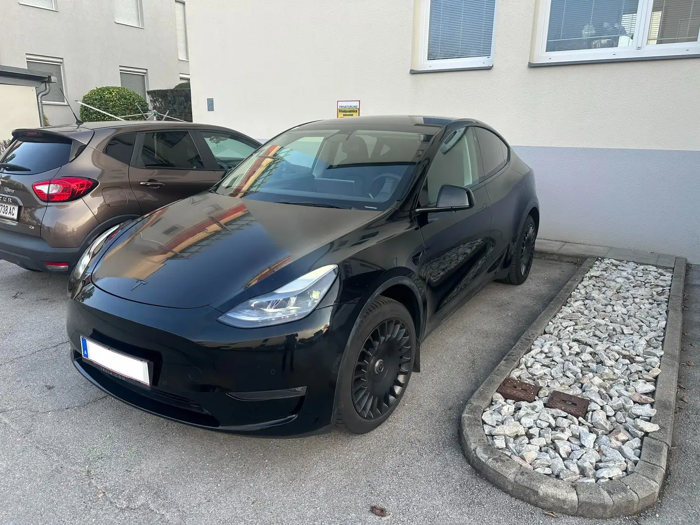 Tesla Model Y Model Y Long Range AWD 75kWh Schwarz - 1
