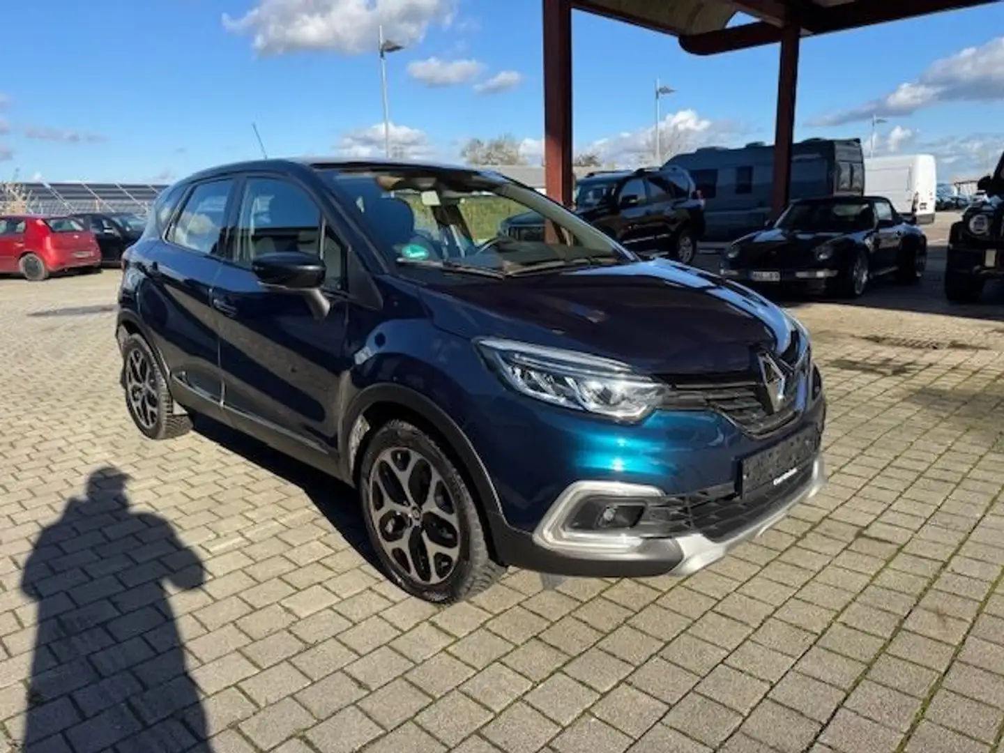 Renault Captur Intens TCe 120 EDC*LED*NAV*Kamera*KeyLess Schwarz - 2