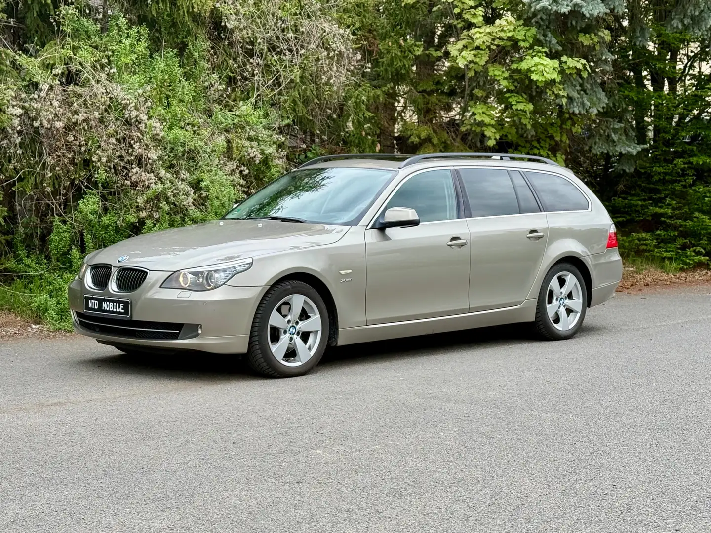 BMW 525 525d xDrive Edition Exclusive+HEADUP+SPORTSITZE+ Bronce - 1
