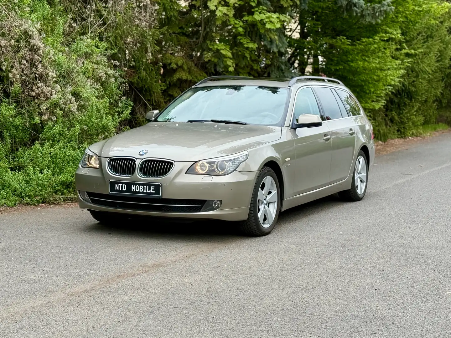 BMW 525 525d xDrive Edition Exclusive+HEADUP+SPORTSITZE+ Bronce - 2