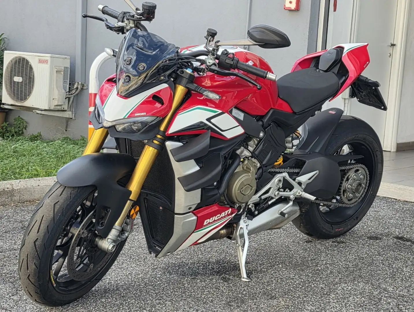 Ducati Streetfighter V4 S Rosso - 1