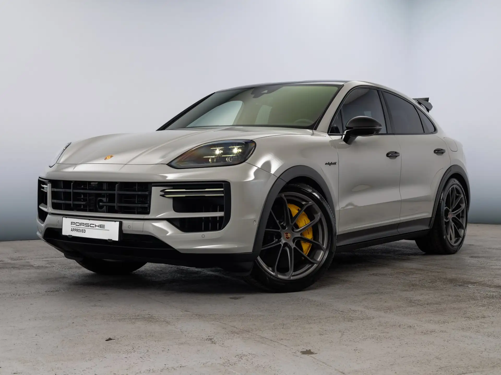 포르쉐 카이엔 E-Hybrid 2026 회색 사진 1