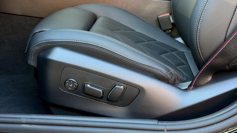 BMW 540 d xDrive — photo 15