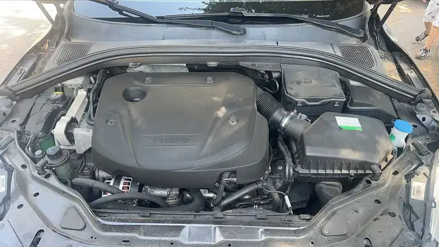 Volvo XC60 view 15
