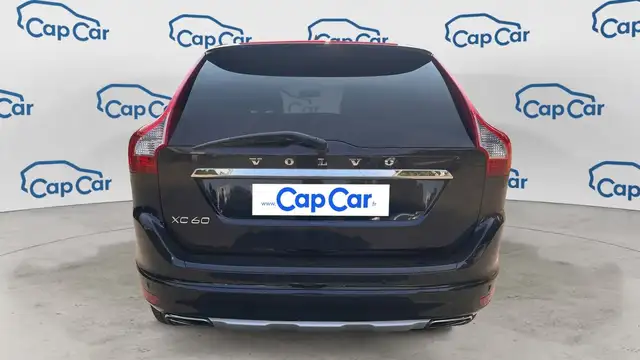 Volvo XC60 view 3