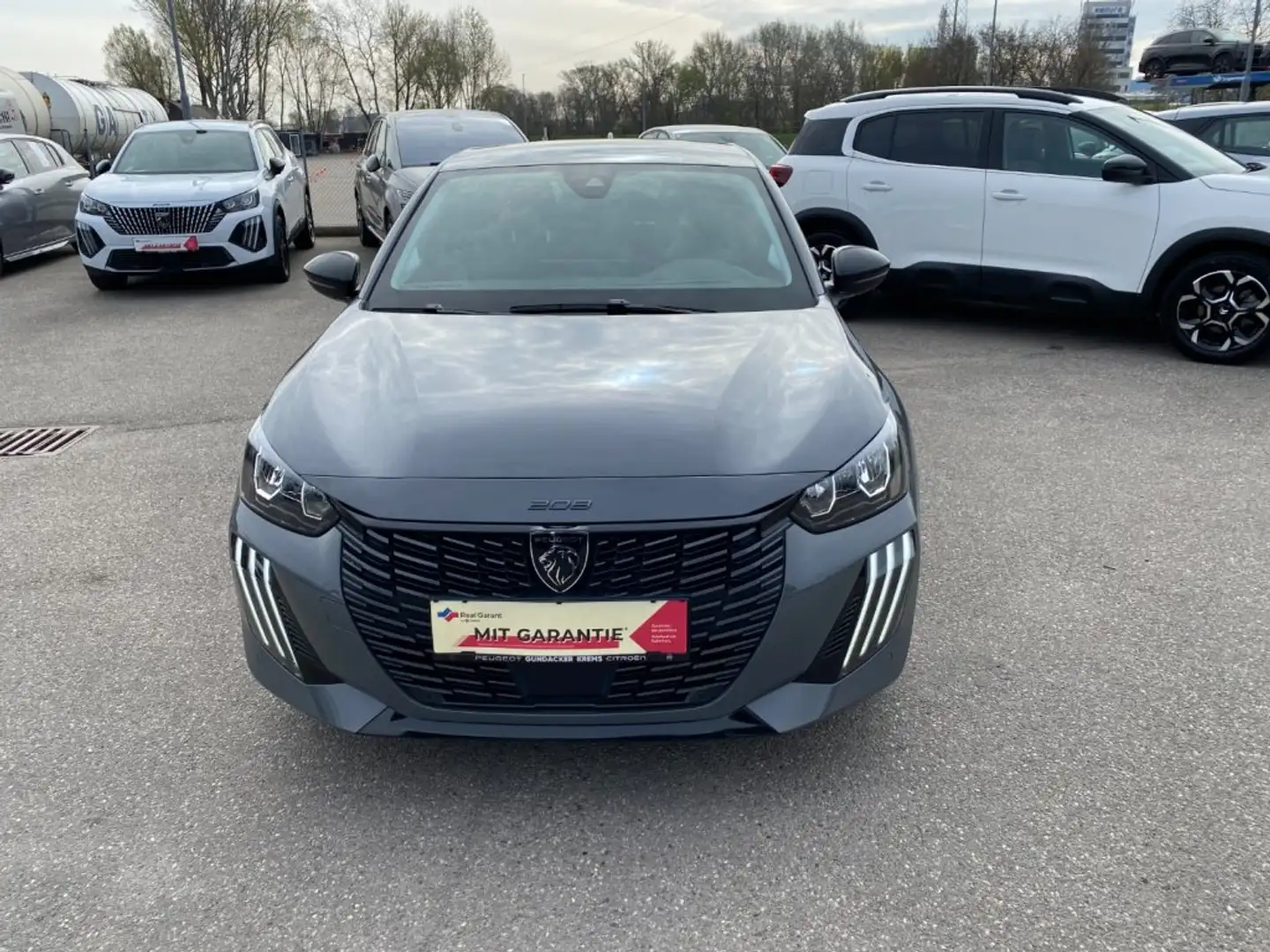 Peugeot 208 Allure PureTech 100 Grau - 2