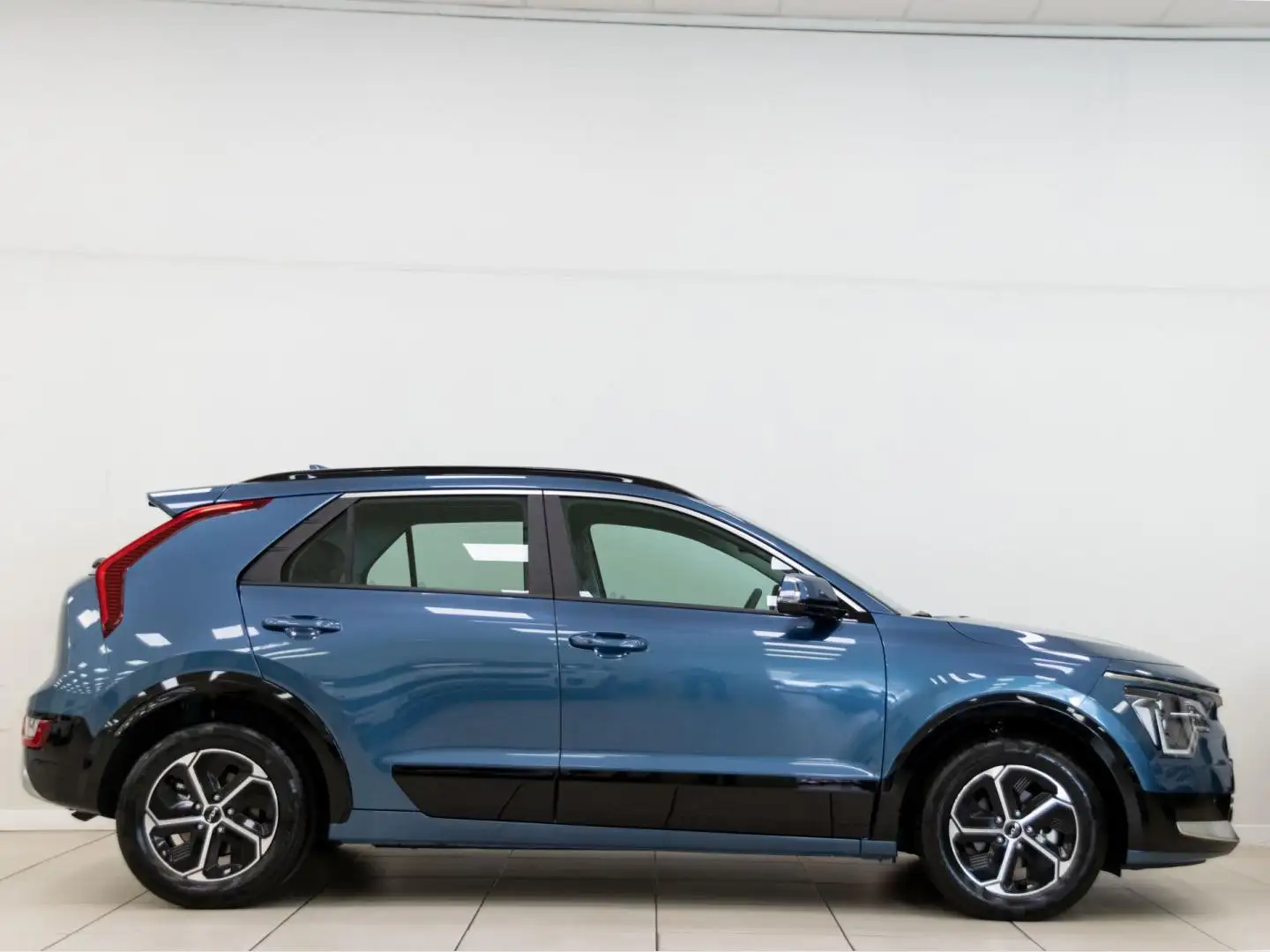 Kia Niro 1.6 GDi HEV 104kW (141CV) Drive Azul - 2