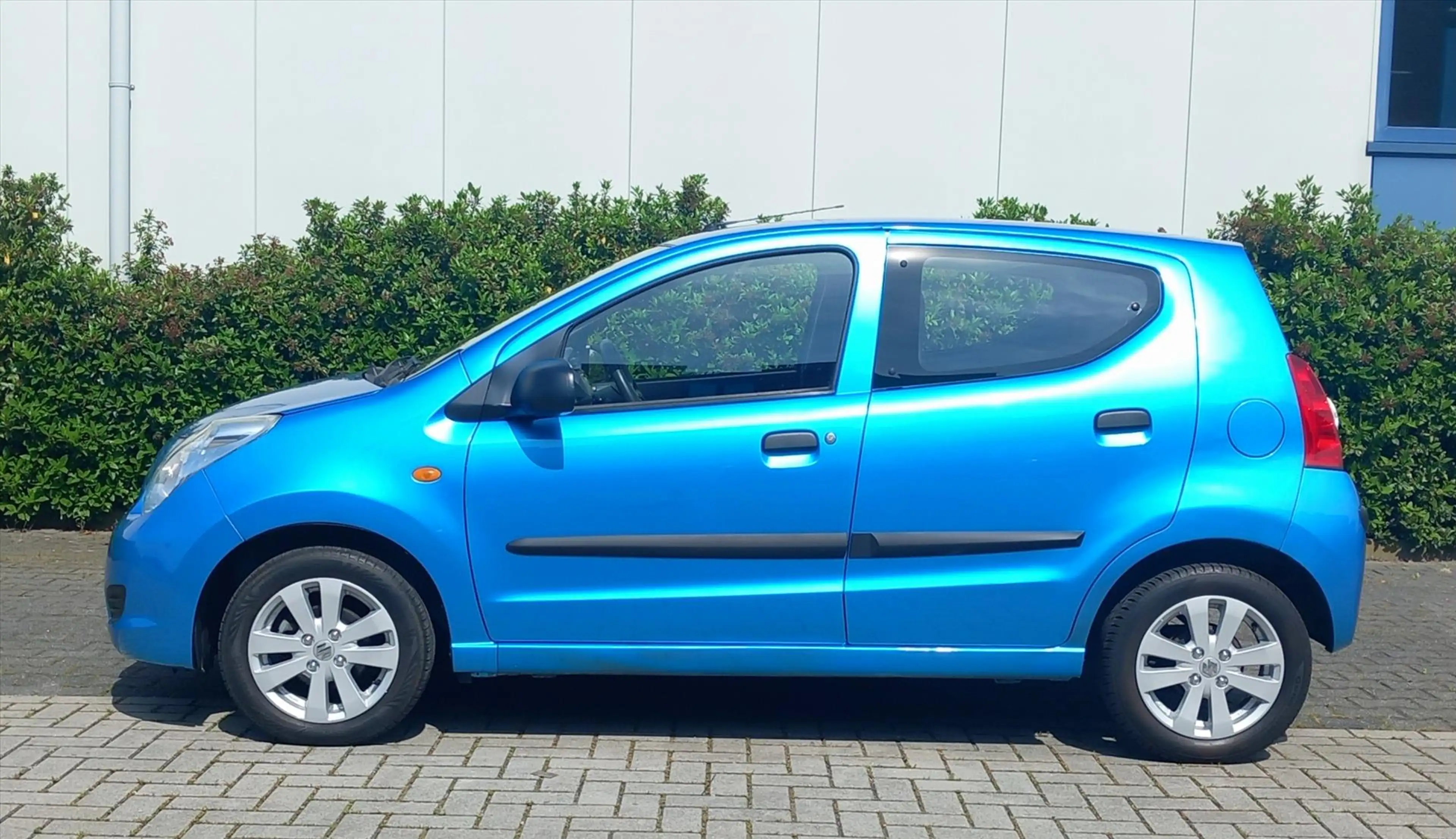 Suzuki Alto 1.0 68pk Celebration Easss 31000 Kilometers — photo 4
