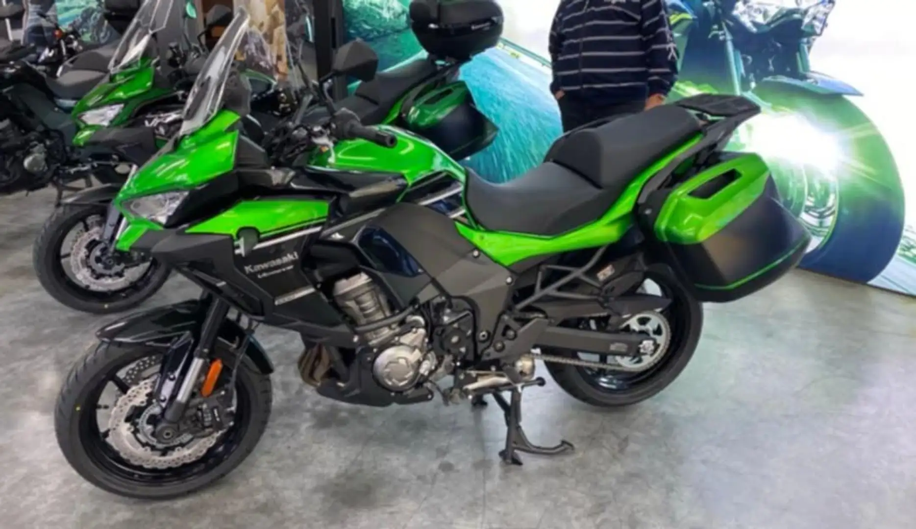 Kawasaki Versys 650 Зелёный - 1