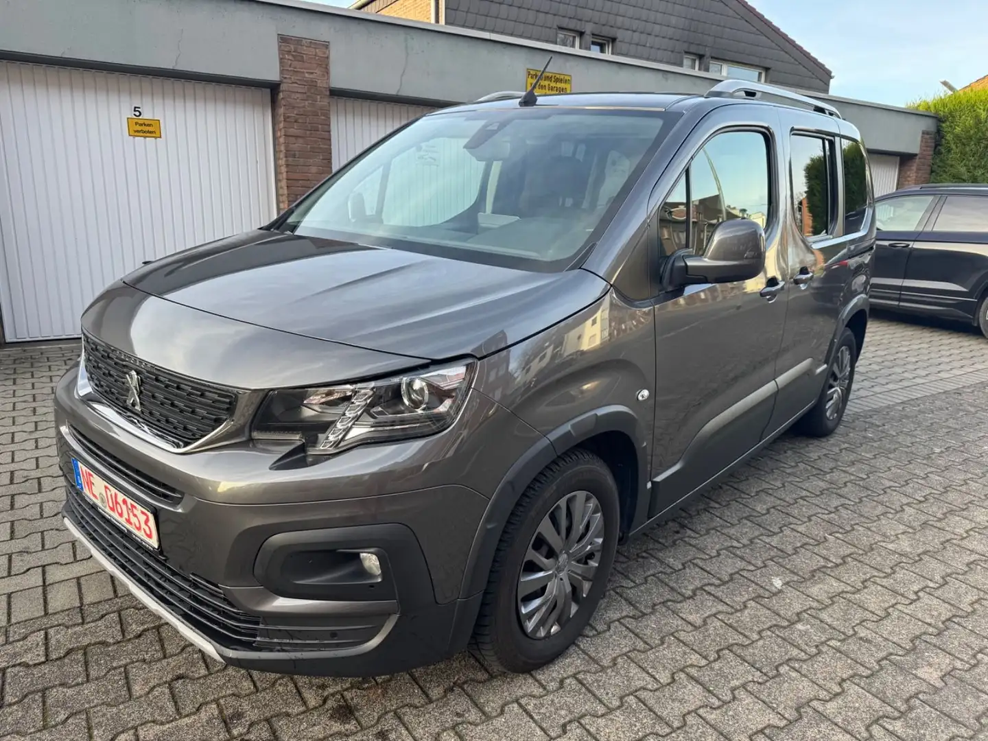 Peugeot Rifter Allure-Navi-Kamera-Inspektion & TÜV Neu! Grijs - 1