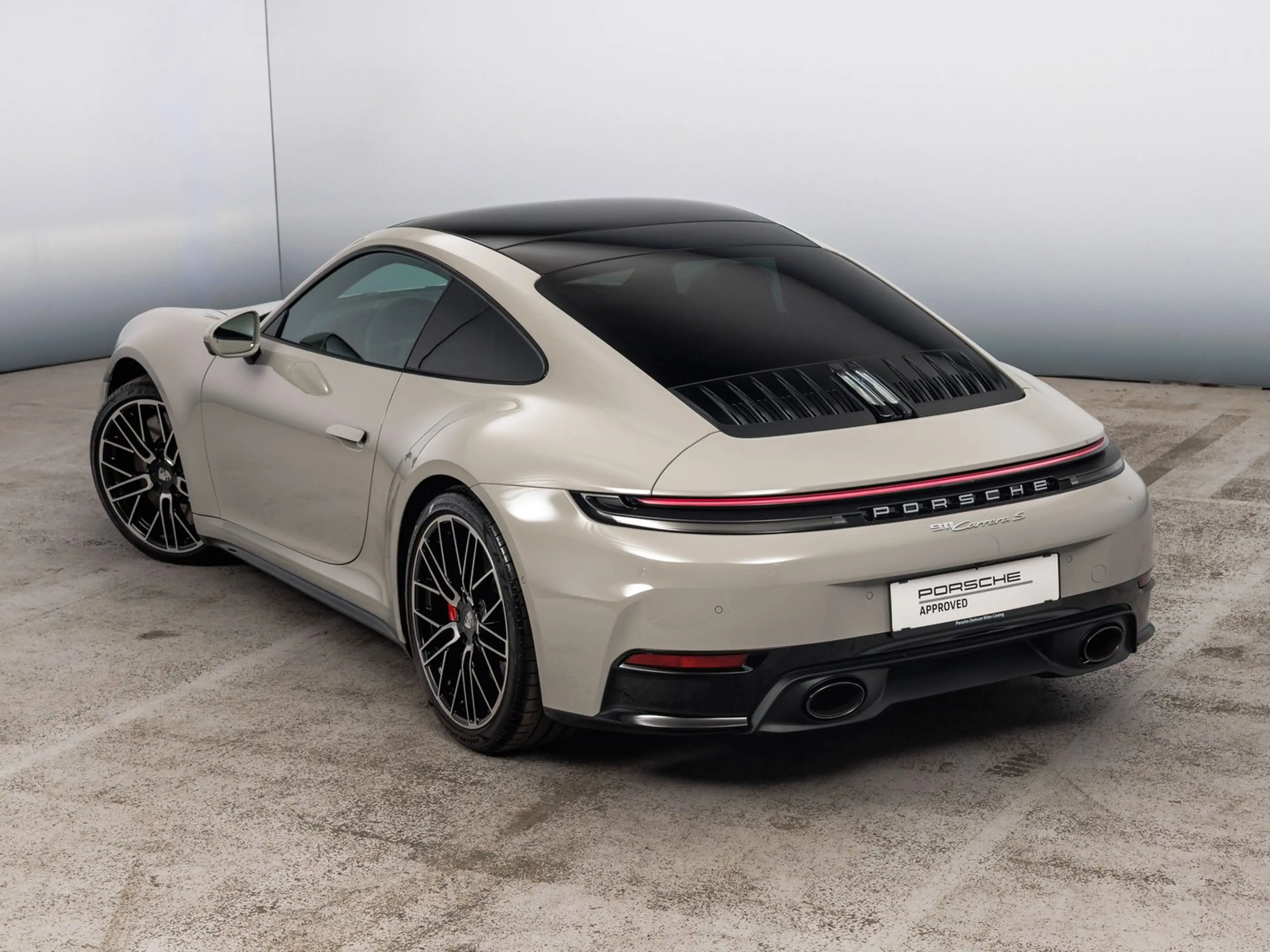 Porsche 911 Carrera S — photo 8