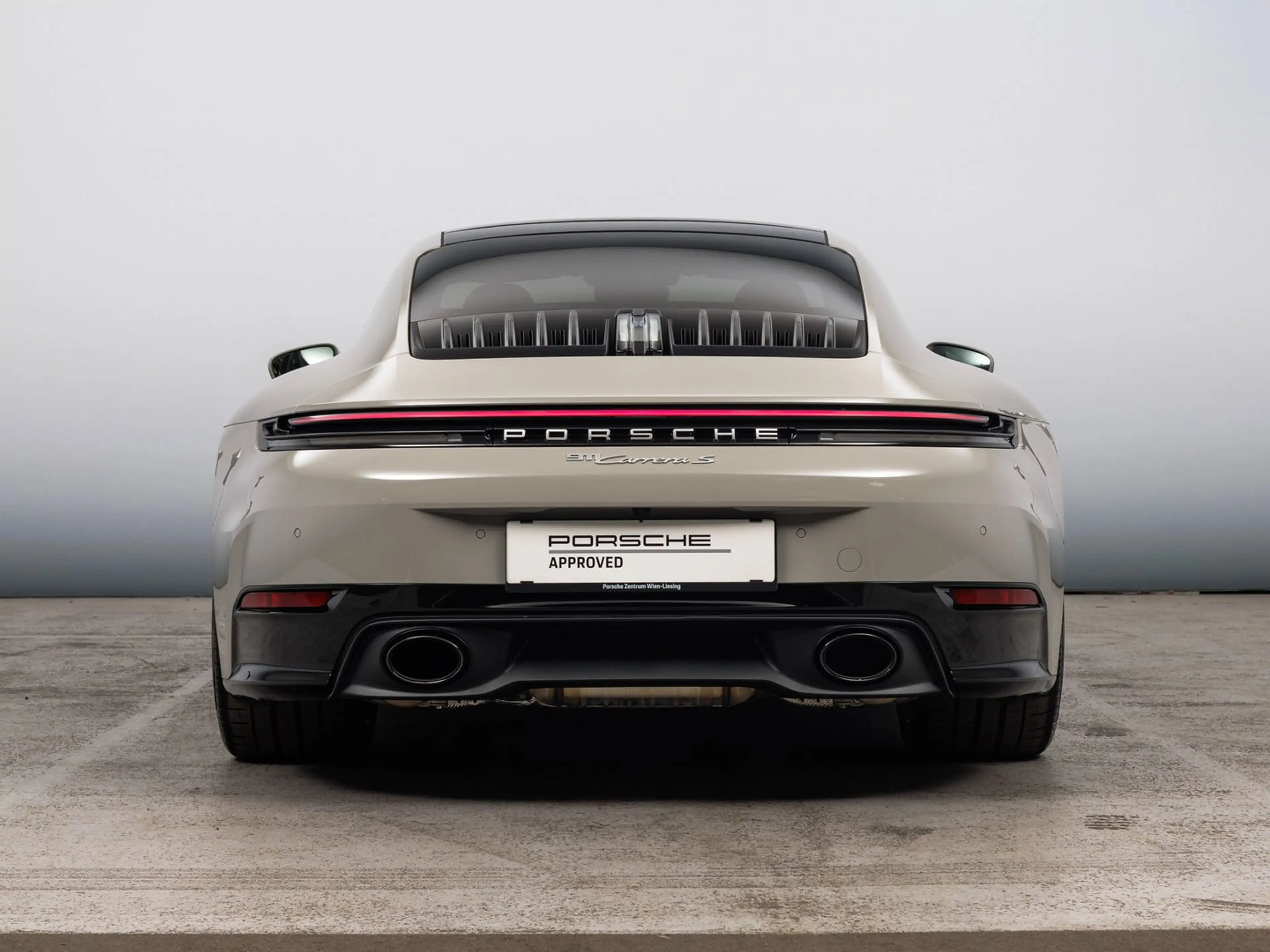 Porsche 911 Carrera S — photo 10