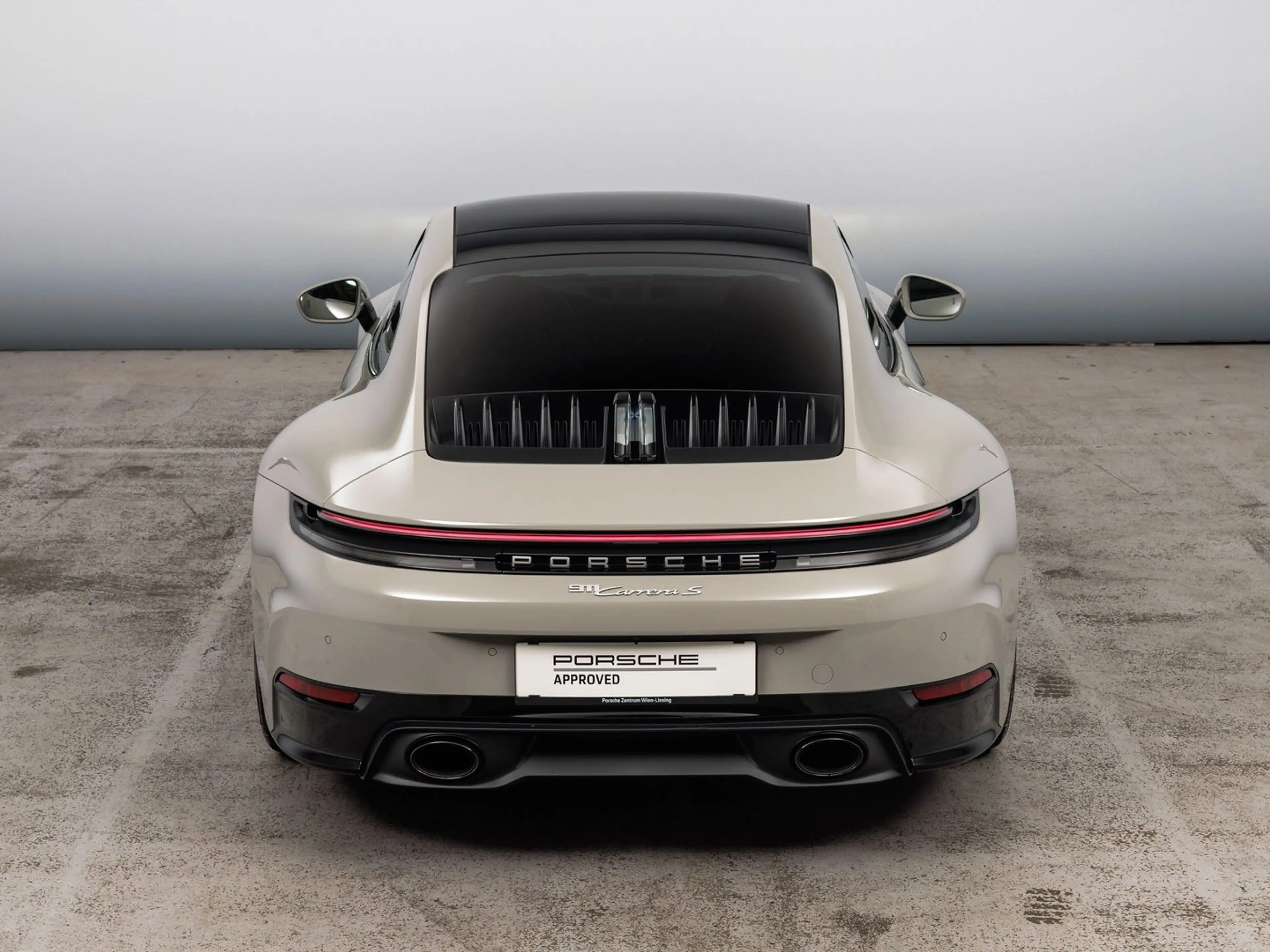 Porsche 911 Carrera S — photo 11