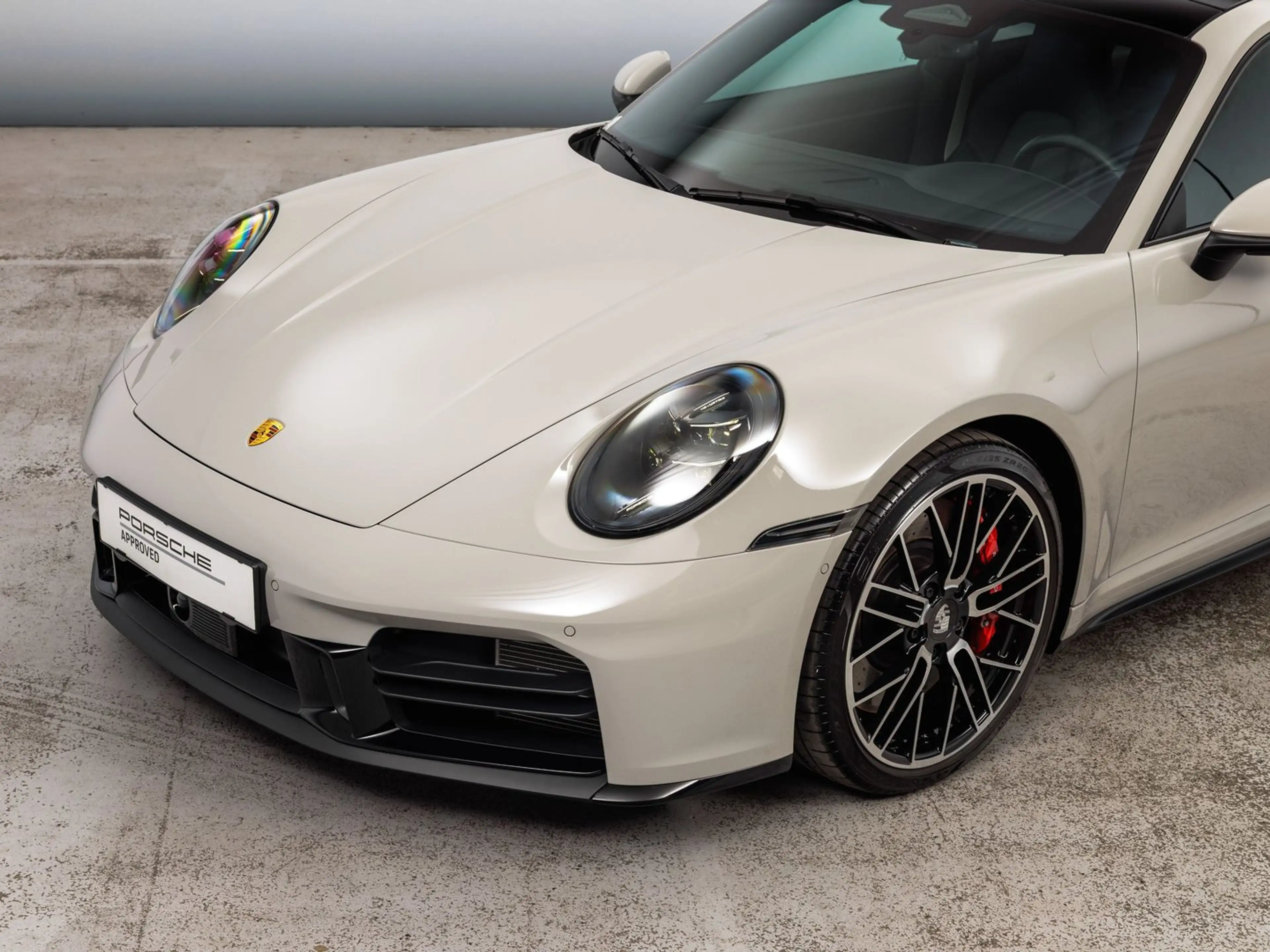 Porsche 911 Carrera S — photo 6