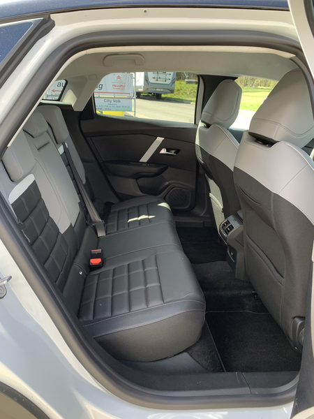 Citroen C4 PureTech 130 S&S EAT8 Max — photo 14