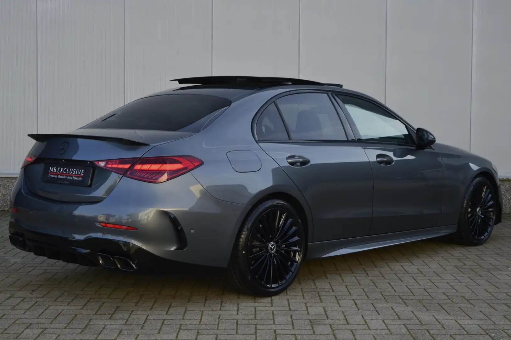 Mercedes-Benz C 180 AMG C63 Night Edition1 AUT9 2022 Gris - 2