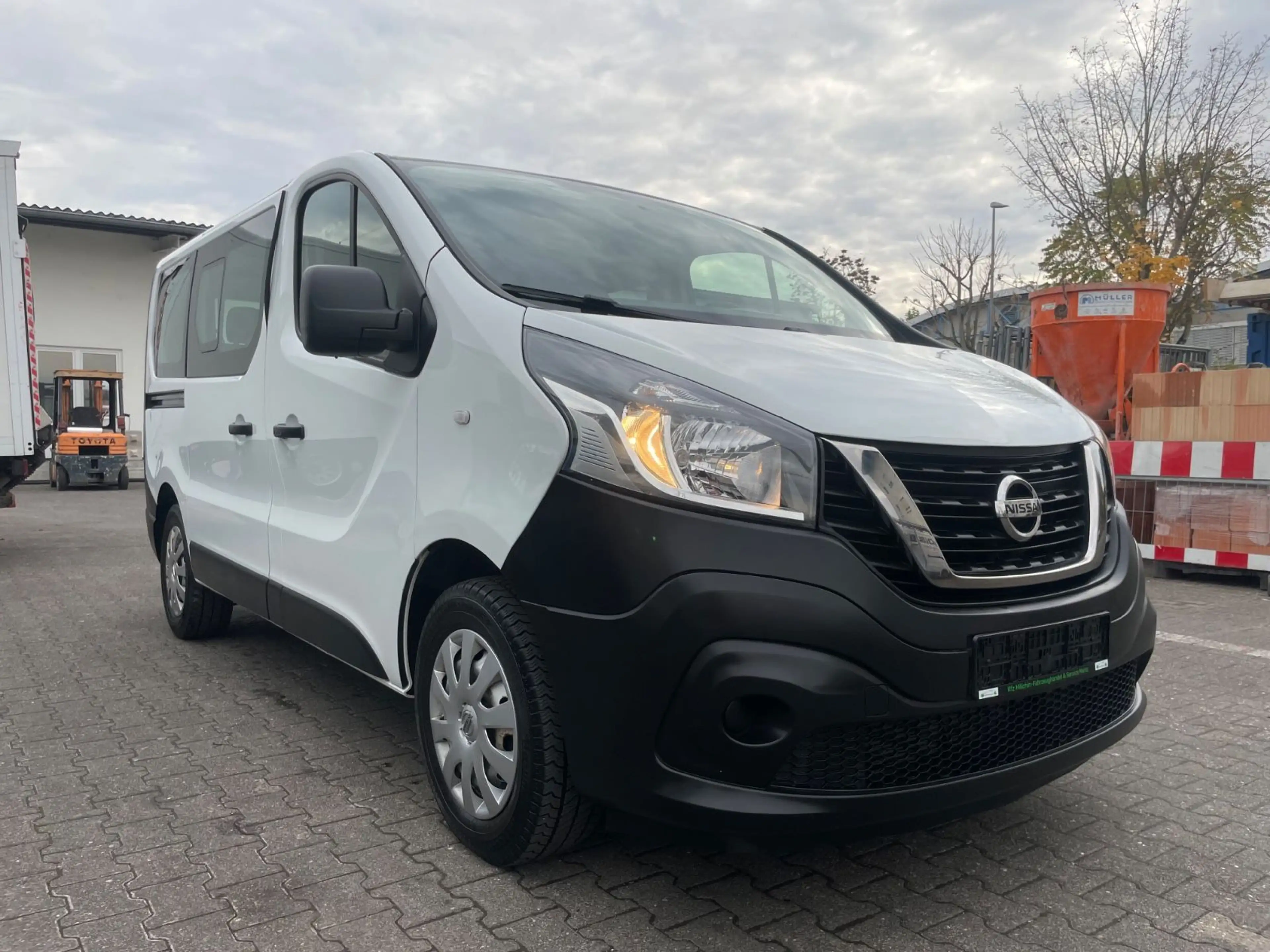 Nissan NV300 *9-Sitzer — photo 3