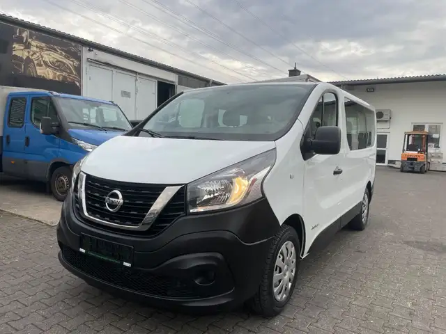 Nissan NV300 *9-Sitzer