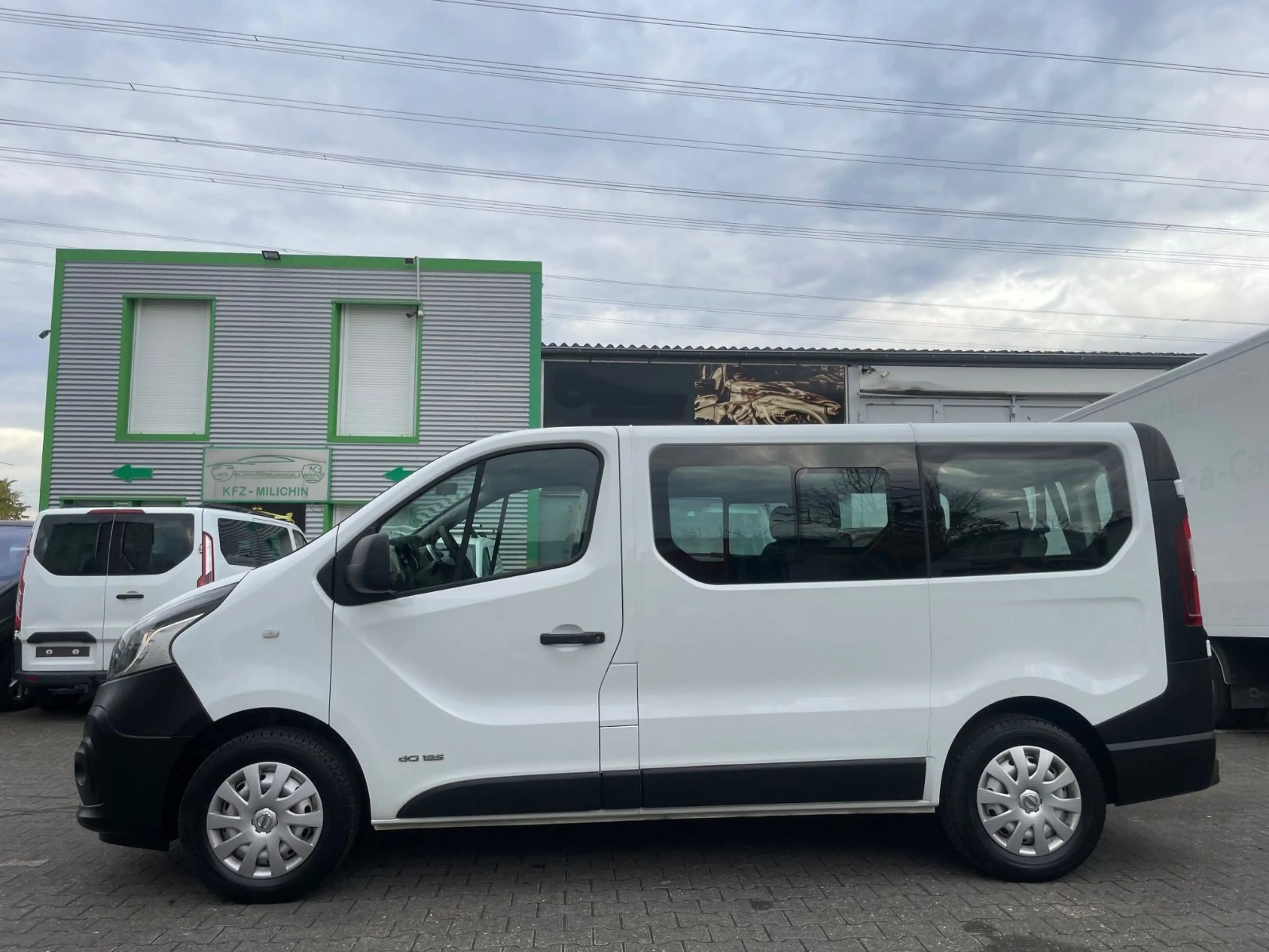 Nissan NV300 *9-Sitzer — photo 4