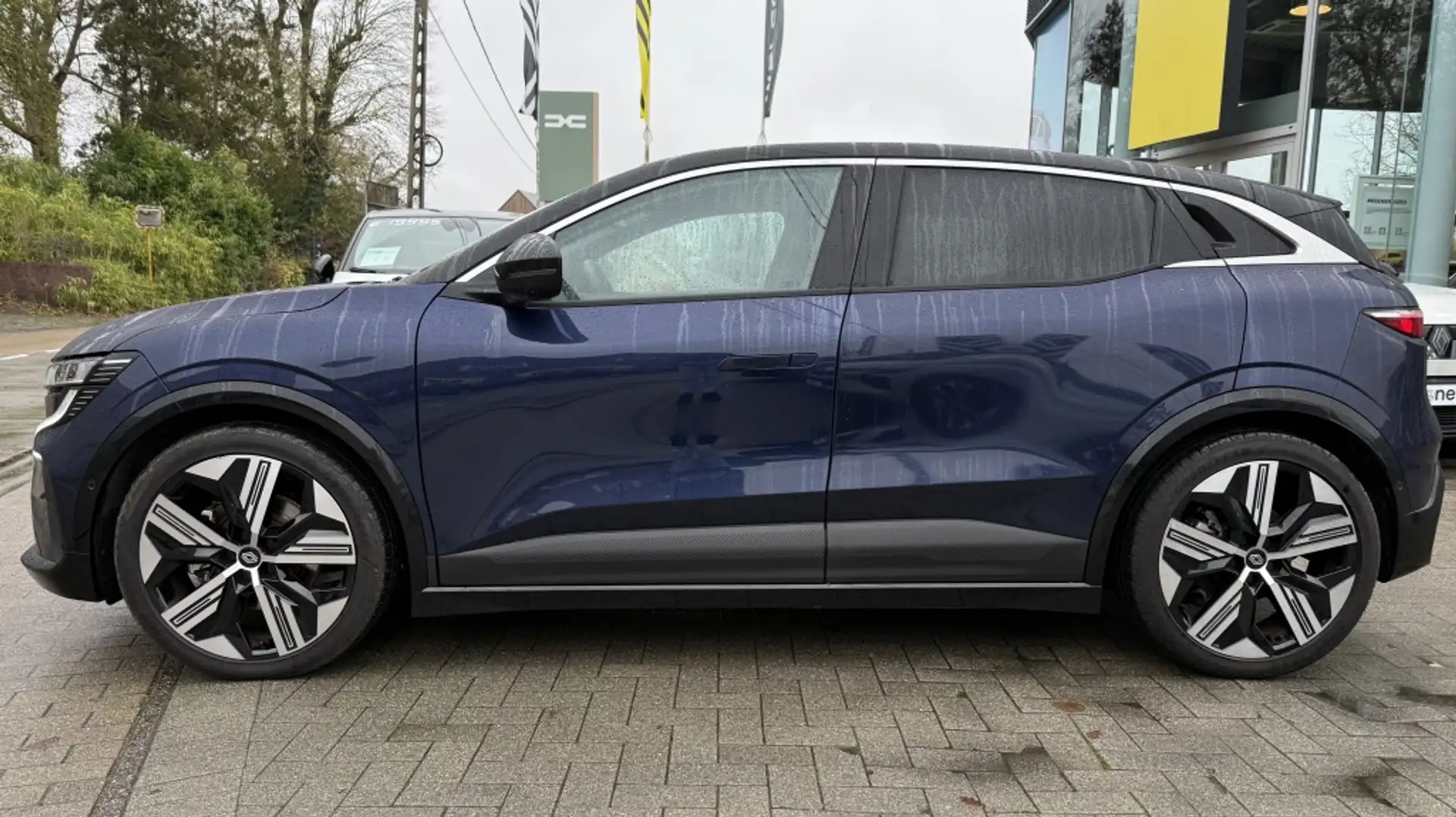 Renault Megane E-Tech Iconic Long Range 450km AC22kw DC130kw Mavi - 2