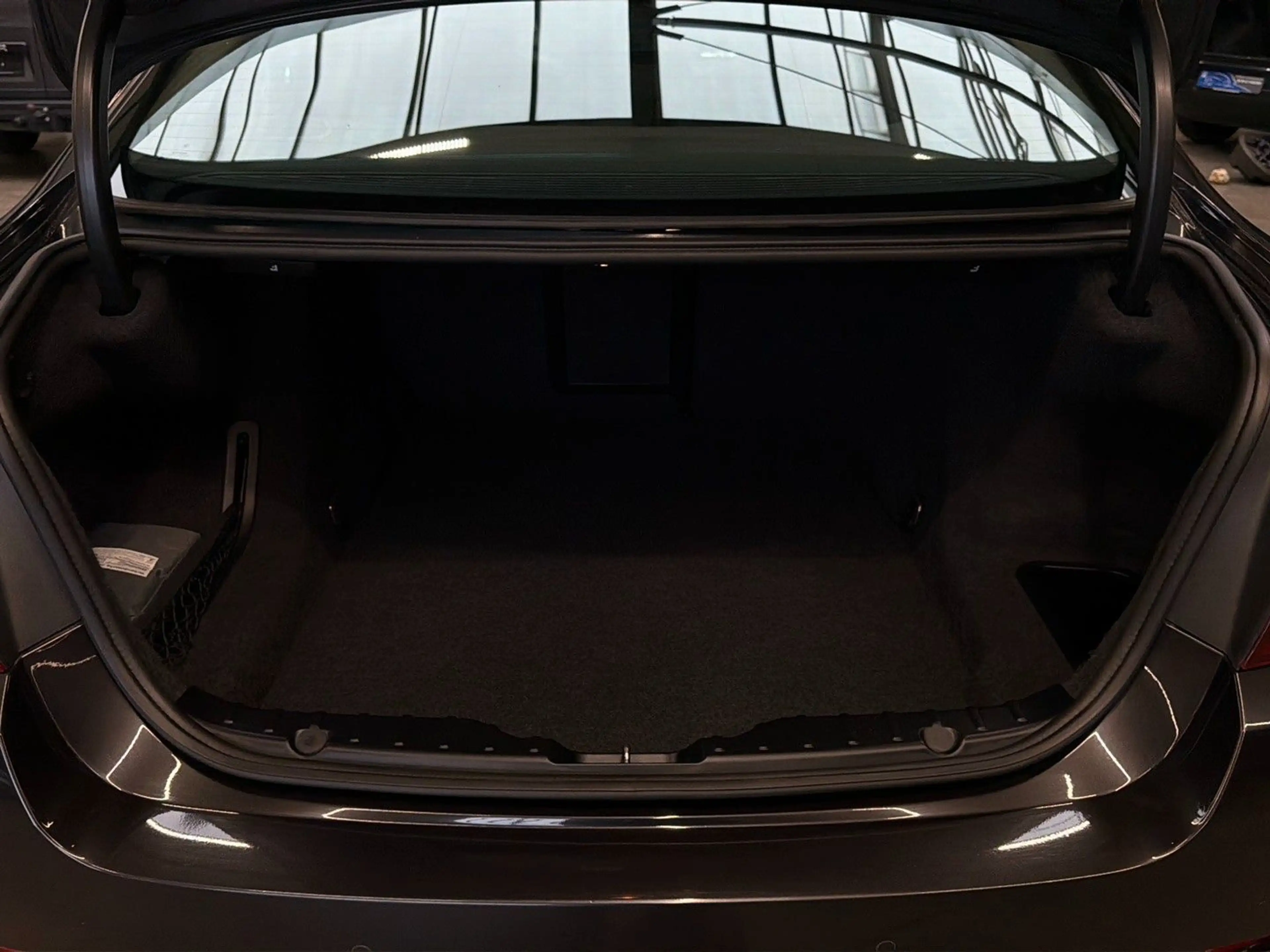 BMW 525 d Lim /AHK/Bi-Xenon/TÜV/Schiebedach/PDC/SHZ — photo 10