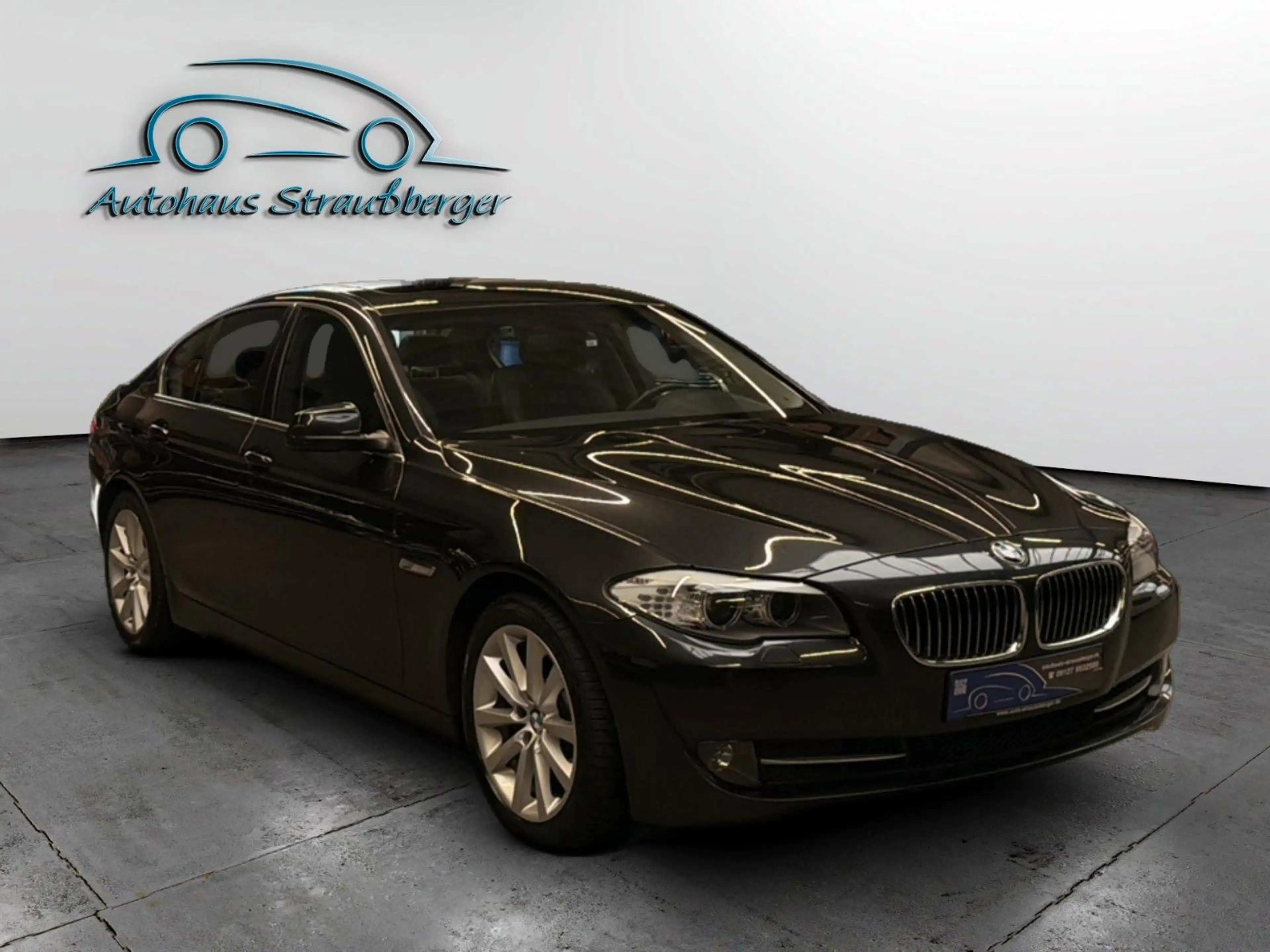 BMW 525 d Lim /AHK/Bi-Xenon/TÜV/Schiebedach/PDC/SHZ